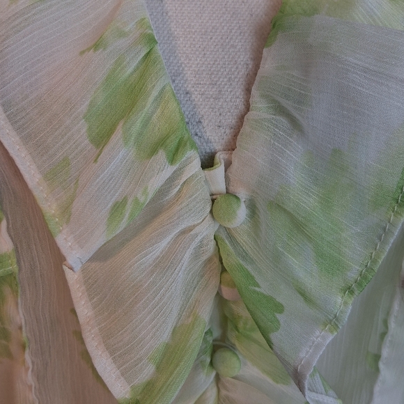 Misa Los Angeles Green Floral Ruffle Blouse Size Medium - Picture 4 of 12